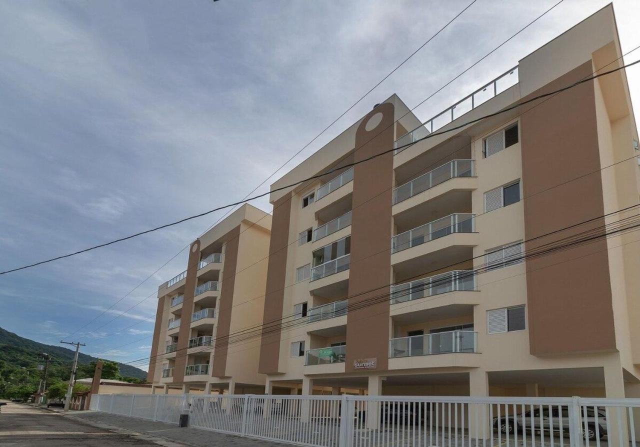 Apto Excelente C/Ar, Varanda Gourmet E Piscina Ubatuba Kültér fotó